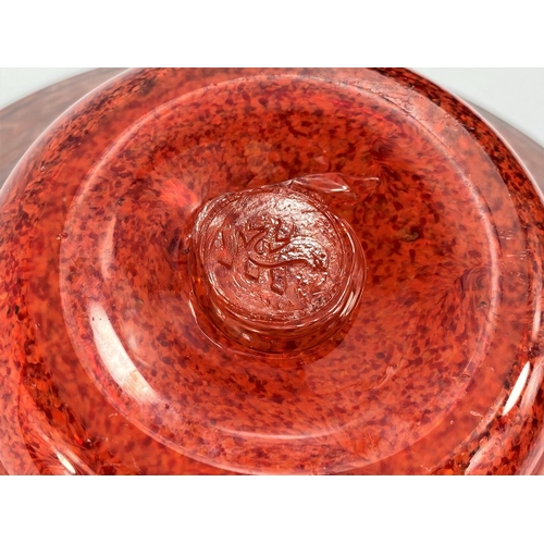 485 - A circa 1960's Strathearn glass bowl with mottled red swirl with leaping salmon, signed to base, dia... 