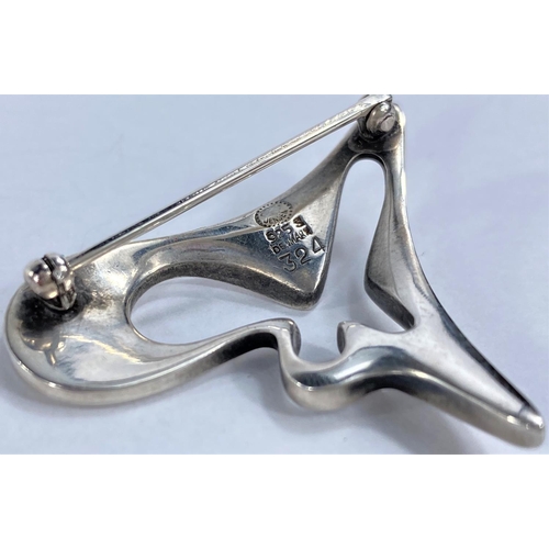 638 - Georg Jensen: A modernist silver amoeba brooch, stamped Georg Jensen 9255 Denmark No/324 (4cm a... 