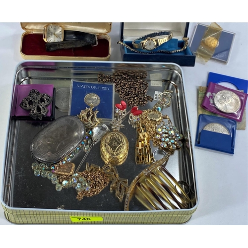 746 - A white metal box with incised decoration, a selection of gilt costume jewellery, coins etc, a gent'... 