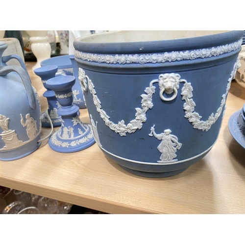 442 - A Wedgwood Jasperware biscuit barrel with EPNS mount, jardiniere, 2 lamp bases are Dudson