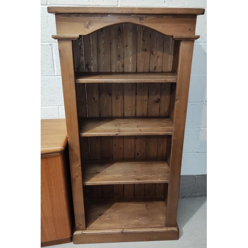 836 - A pine 4 height bookcase