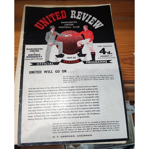 306 - MUFC - programme 19th Feb 1958 v. Sheffield Wednesday, blank team sheet, token present