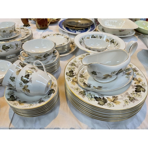 549 - A Royal Doulton Larchmont part dinner and tea service approx. 60 pieces