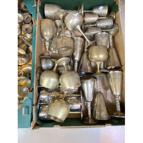 601a - A large selection of silver plate including meat domes etc