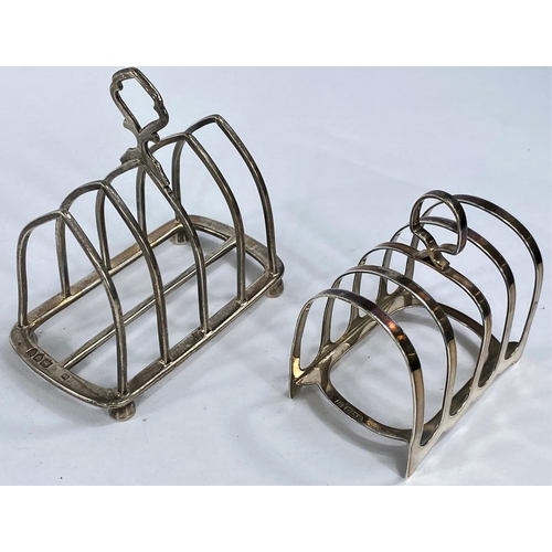 636 - 2 x 4 division hallmarked silver toast racks, London 1895 and Sheffield 1913 7.5oz