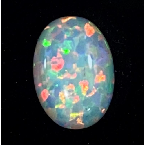 648 - A synthetic opal, 2,37 carats