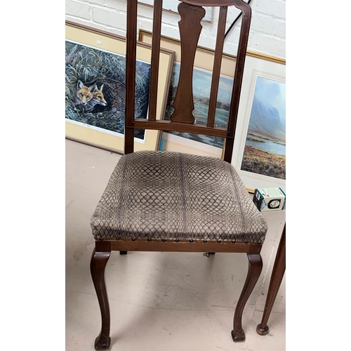 825 - An Edwardian inlaid mahogany mahogany corner armchair and 3 bedroom chairs; a fire screen with woven... 
