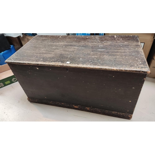 833 - A 19th century pine blanket box