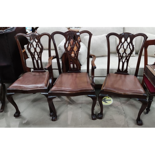 872 - A set of 5 (4 +1) late 19th/early 20th century Chippendale style dining chairs with pierced splats, ... 