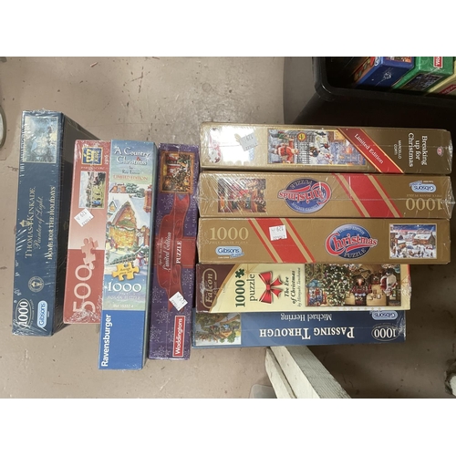 129A - A large selection of Gibson jigsaws and other jigsaws, various subjects, mainly Christmas