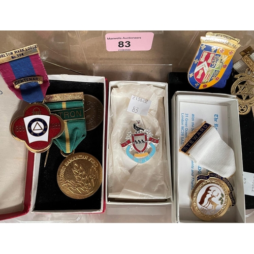83 - A selection of Masonic jewels and medallions