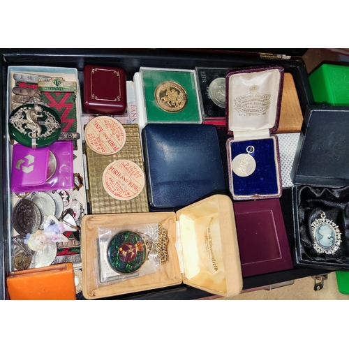 230 - A selection of coins, medals and costume jewellery