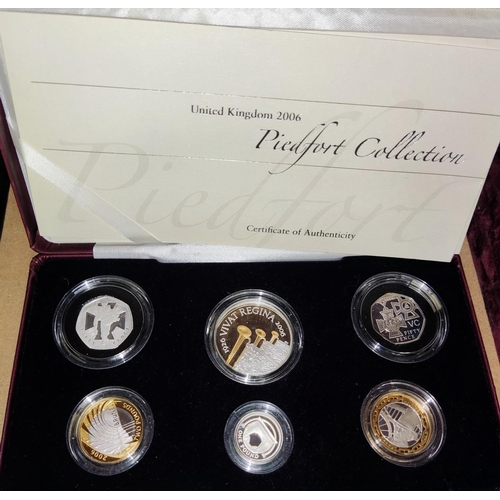 255 - GB: a piedfort proof 2006 silver collection £5 - 50p