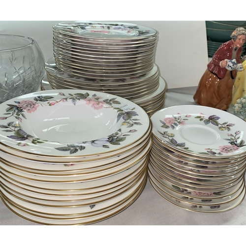 565 - A Royal Worcester 'June Garland' part dinner service, various plates, bowls etc. approximately 60 pi... 