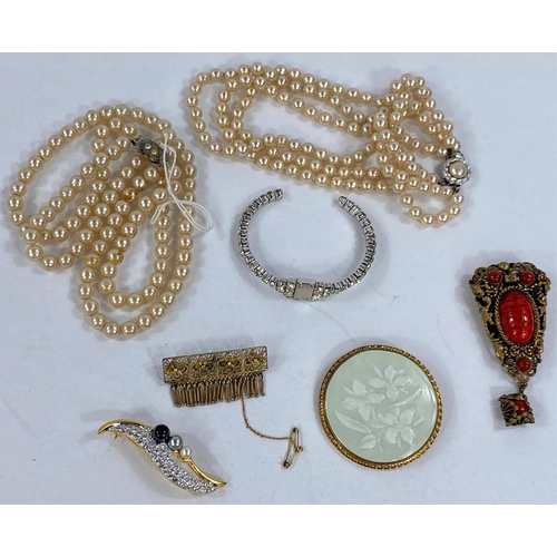 650 - Two pearl necklaces, one 3 strand, one 2 strand and a small selection of various brooches etc