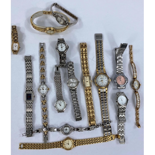 673 - A quantity of ladies and gents vintage fashion watches