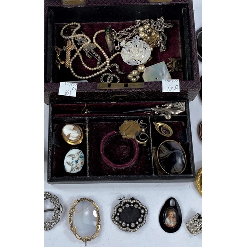 691D - A leather jewellery box with good collection of Victorian and later jewellery, gold framed cameo, si... 