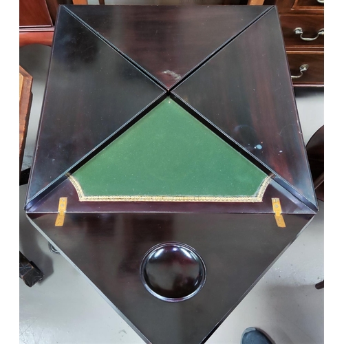 954 - A Victorian mahogany card table with quarter fold-out flaps, green baize, single drawer, cabriole le... 