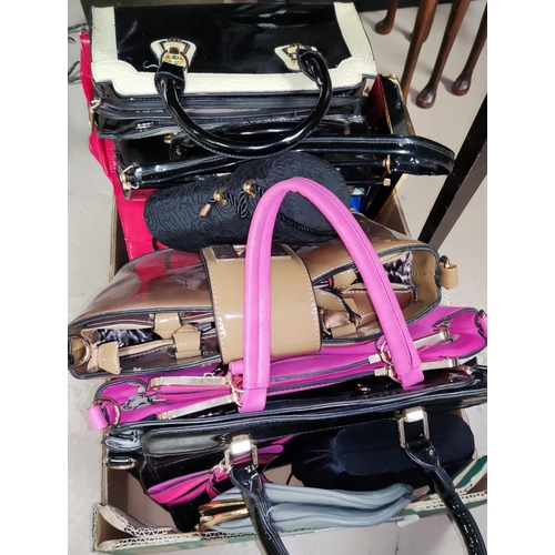 39 - A selection of ladies modern handbags