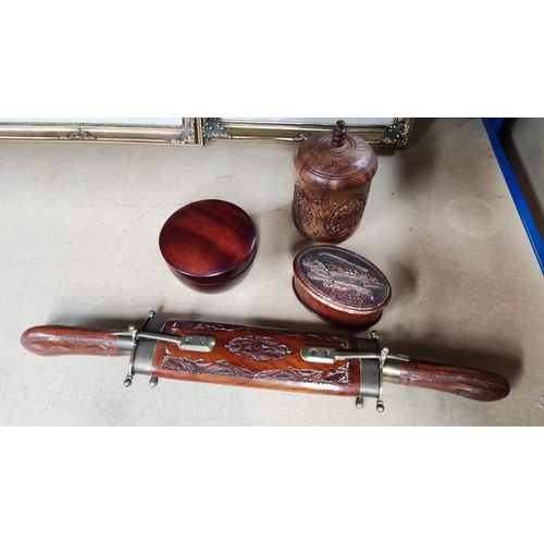 652B - A carved wooden carving set, other carved treen