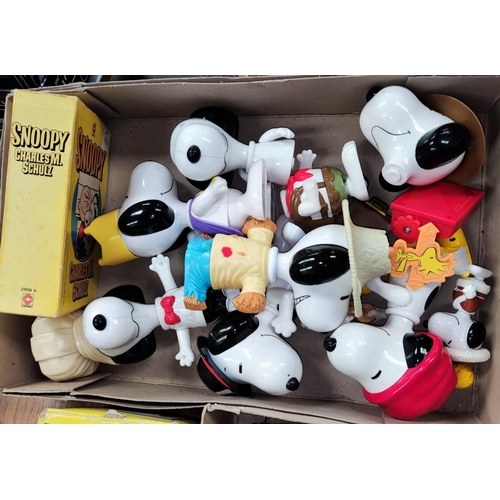 203 - A boxed Tasco refactor telescope, a collection of vintage Snoopy figures etcNo bids sold with next l... 