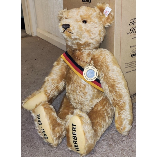 280 - A Steiff teddy bear 