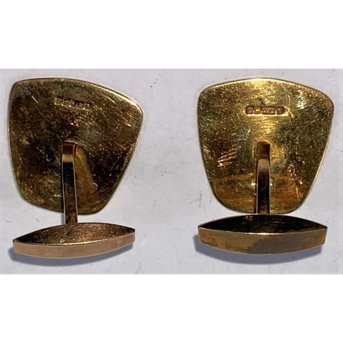 712 - A 1970's pair of 9 carat gold cufflinks, cased, 10 gm gross