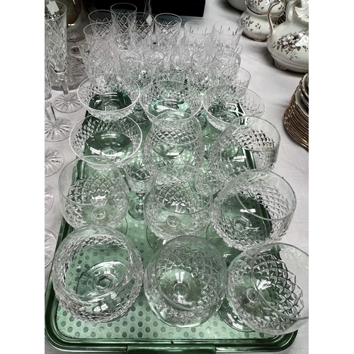 416 - A selection of cut drinking glasses and glassware