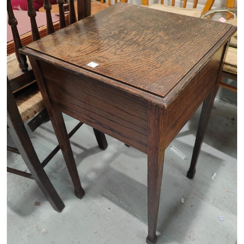 984 - A nest of 3 occasional oak tables and a 1930's oak work table