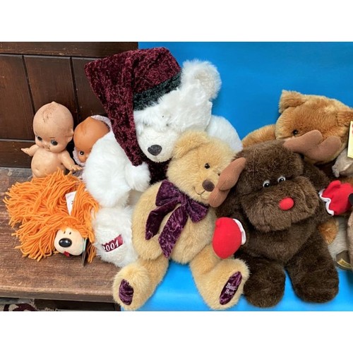 301d - A box of mixed Teddy bears