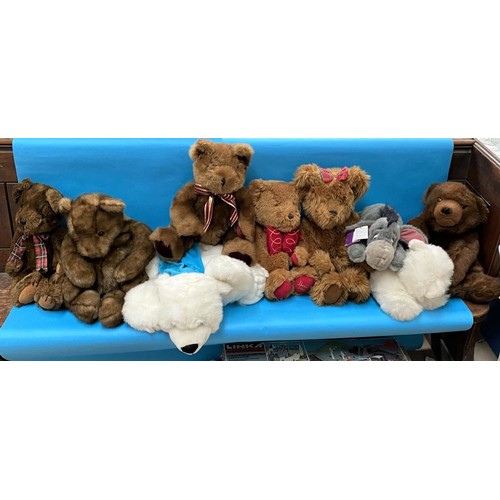 301e - A box of mixed Teddy bears