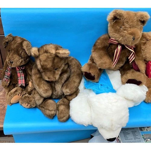 301e - A box of mixed Teddy bears