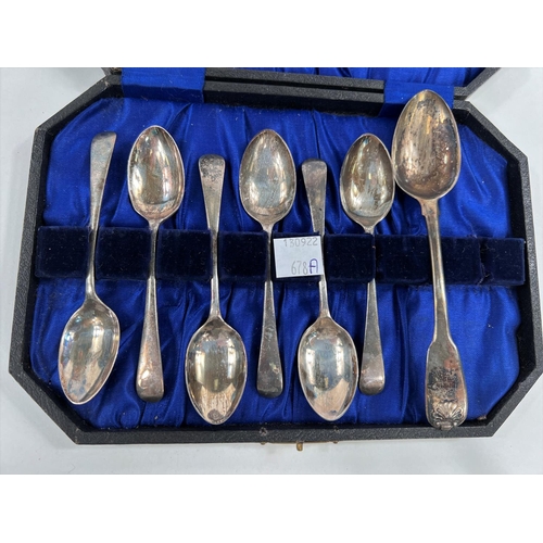 678a - A set of 6 Old English pattern teaspoons, Birmingham 1905; a single teaspoon, 2.75oz