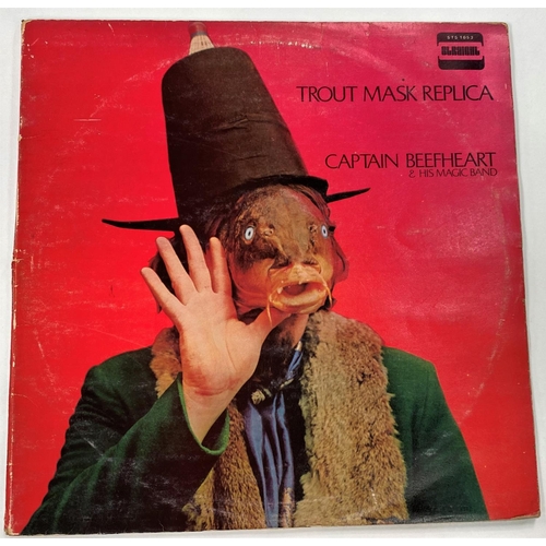 289 - CAPTAIN BEEFHEART - TROUT MASK REPLICA, Straight STS 1053, 2 LP, gatefold sleeve(Vinyl: some surface... 