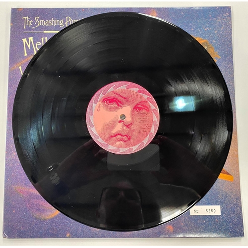 387 - THE SMASHING PUMPKINS - MELLON COLLIE AND THE INFINITE SADNESS, Hut HUTDLP 30 3 LP's, booklet number... 