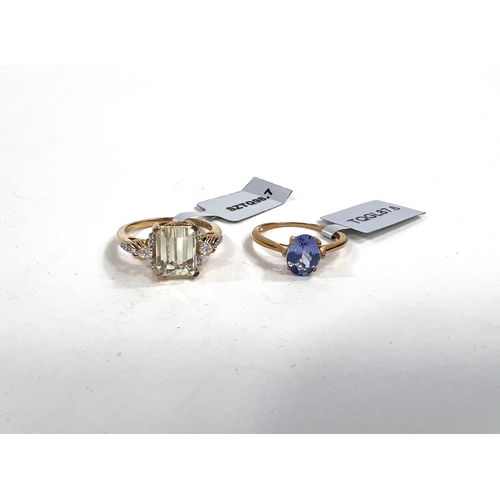 657 - 2 9 carat hallmarked gold dress rings, 1 set with oval Tanzanite stone 1.3carats, size L/M, the othe... 