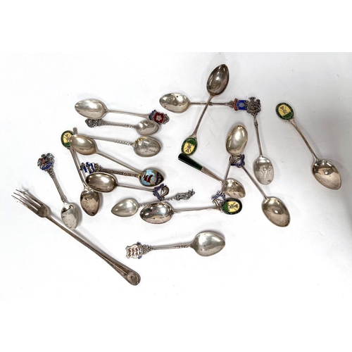 686 - A selection of hallmarked silver souvenir spoons; etc., 8.5oz