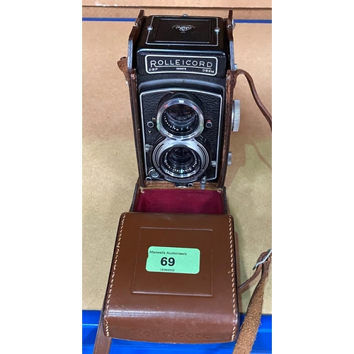 69 - A Rolleicord TLR camera, Ser no. 1909978 f3.5 75mm lens