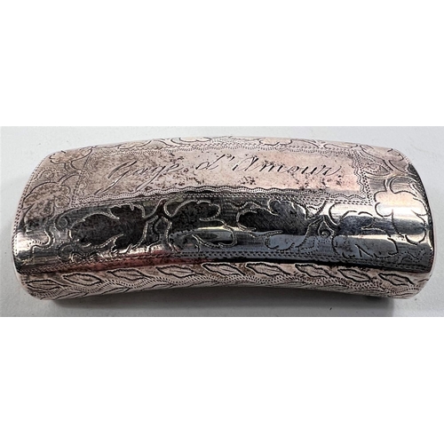 780 - A George III double hinged silver snuffbox with 2 compartments, cushion form with engraved decoratio... 