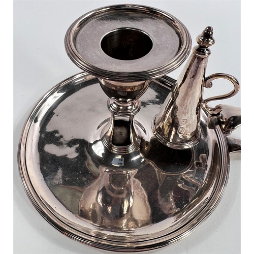 797 - A George III silver chamberstick with matching snuffer, London, 1789. John Schofield maker, 7.8oz, 1... 