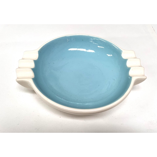 572 - A Villeroy & Boch cream dish with turquoise inner bowl, lobed 'handles' to each side, max width ... 