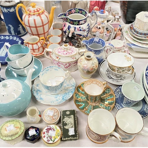 523 - A large selection of 'Hathaway Rose' dinner and tea ware 