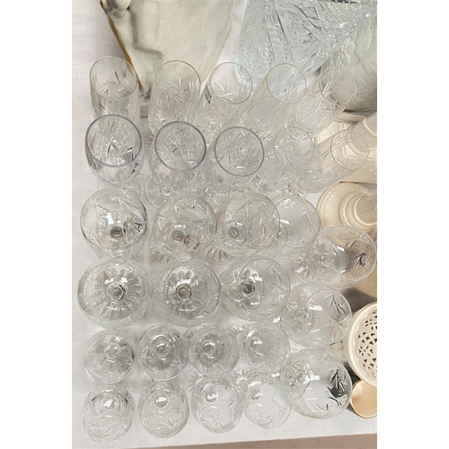 499A - A set of 7 leaded cut glass Champagne glasses, 6 Brandy glasses, other leaded cut glass etc