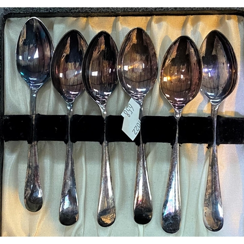 658 - An ornate set of teaspoons and tongs, pastry forks, etc., cased; other cased cutlery