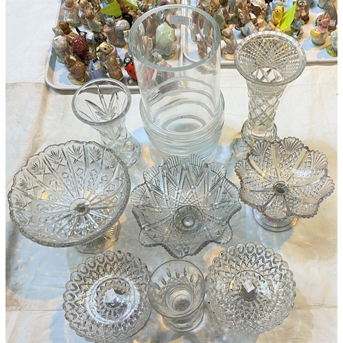 580 - A selection of cut and other glassware, including decanters, vases, drinking glasses etc.