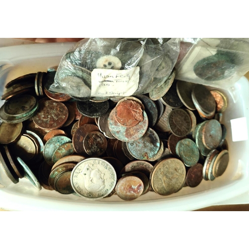 300 - A large collection of metal detector finds including Roman coins (!) other coins and tokens, approx ... 