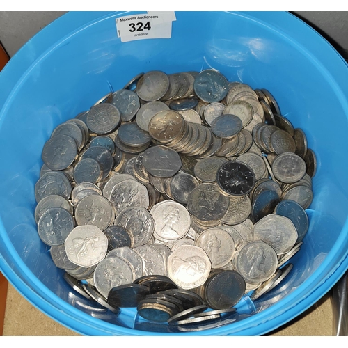 324 - GB: a quantity of nickel coinage 