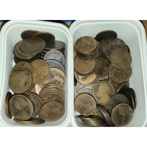 334 - GB: a collection of pennies, mainly QV