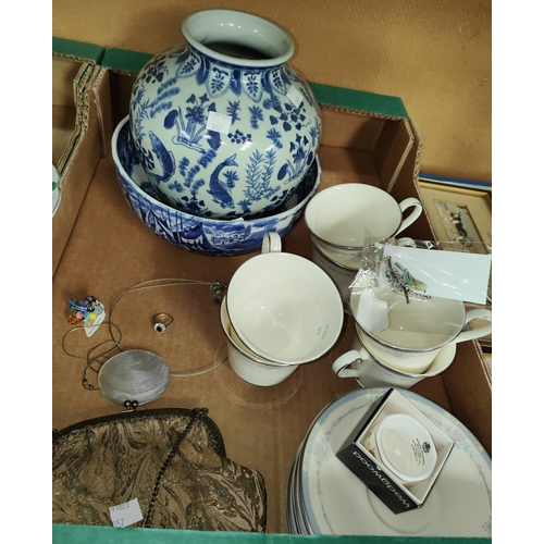 57 - A Wedgwood blue & white bowl; a modern Chinese vase; a Royal Doulton 'Lisa' part tea service; 2 ... 