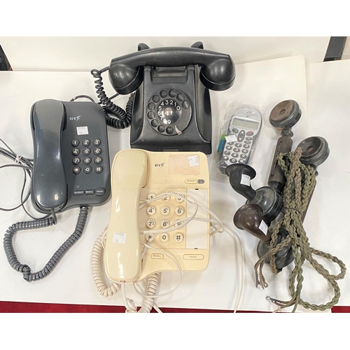 14 - A 1950's Bakelite telephone; other vintage phones